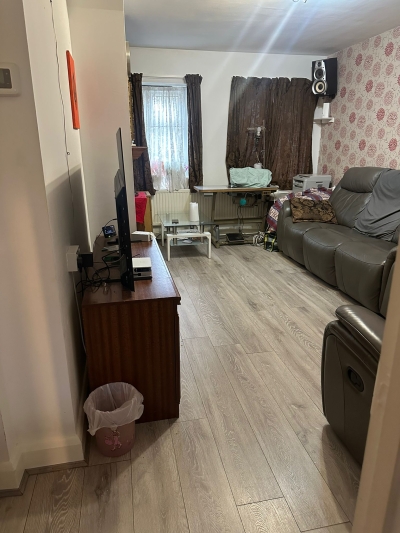 2 Bedroom Flat In 