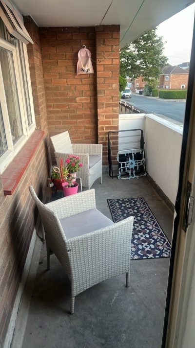 3 Bedroom Maisonette In 