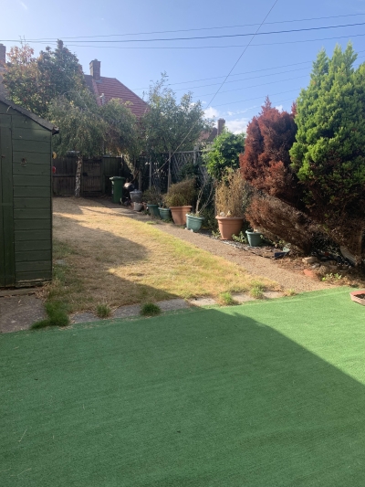 3 Bedroom Terraced House In 